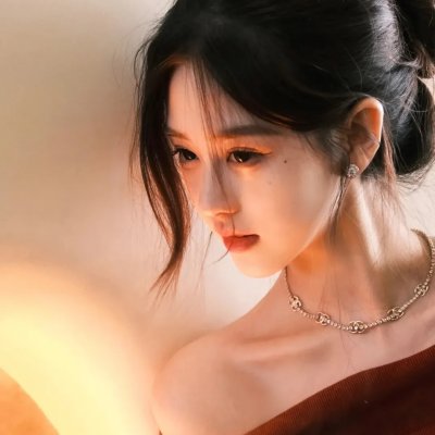 在此一群